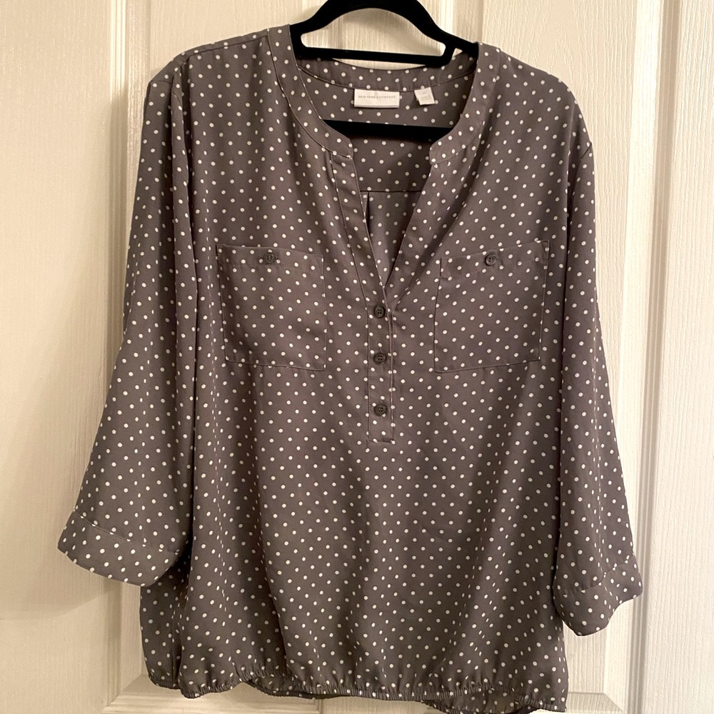 NY&co Grey and white polka dot blouse
